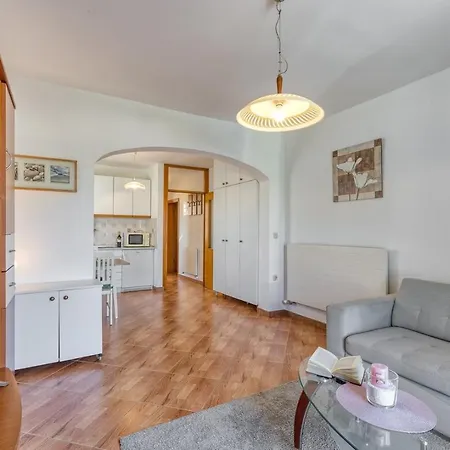 Azra بيت ضيافة بولا